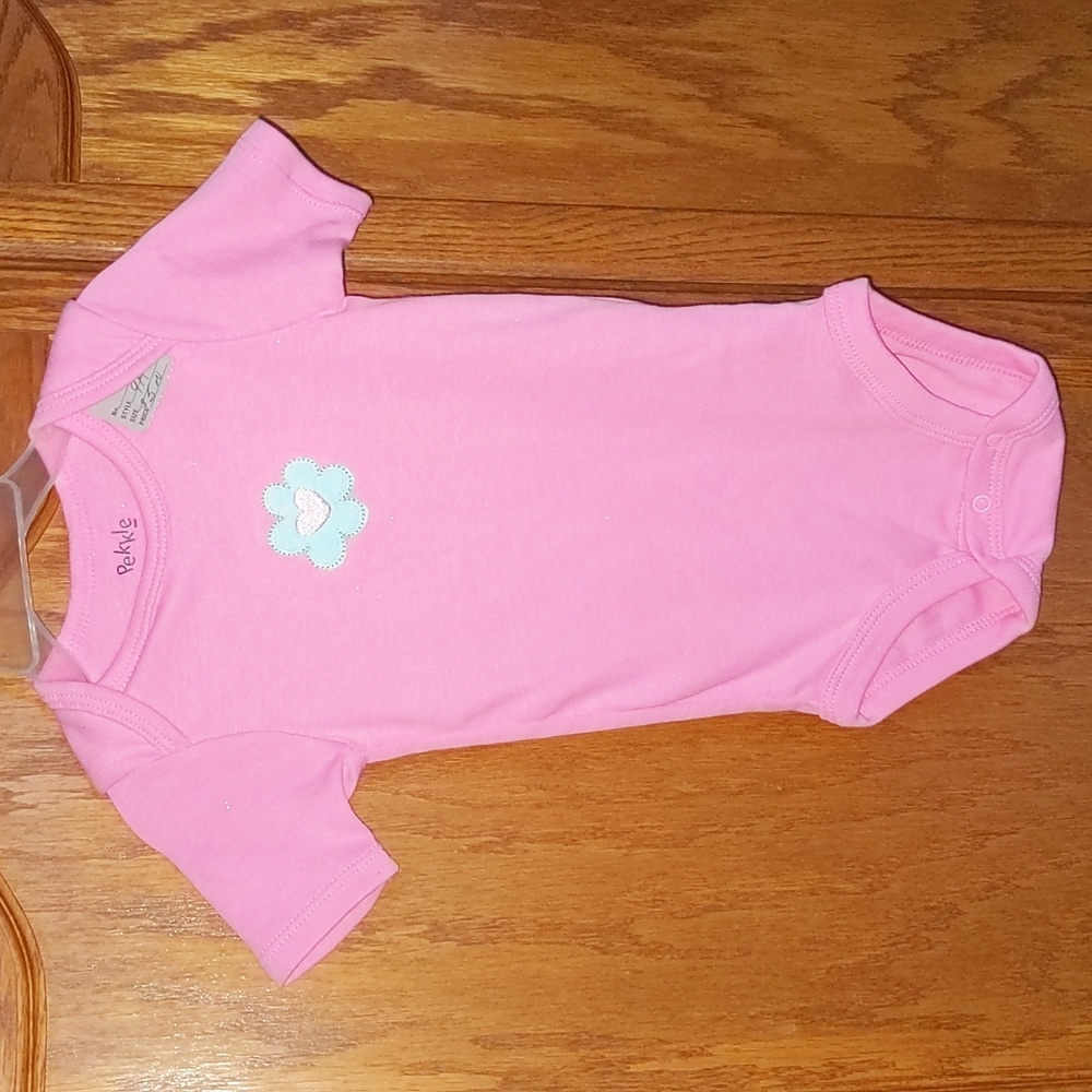 ❤️ Pink Body Suit Sz 9mo NWT